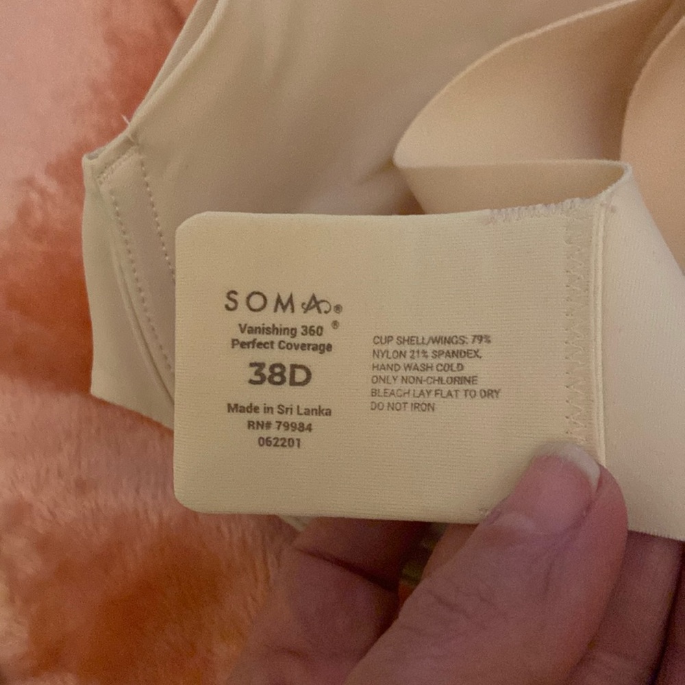 COPY - Soma vanishing 360 perfect coverage underwire bra size 38D NEVER WORN - Picture 2 of 3